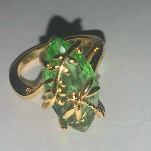 Green Firefly Leaf Ring Gold tone Princess Tiana Fashion Jewelry